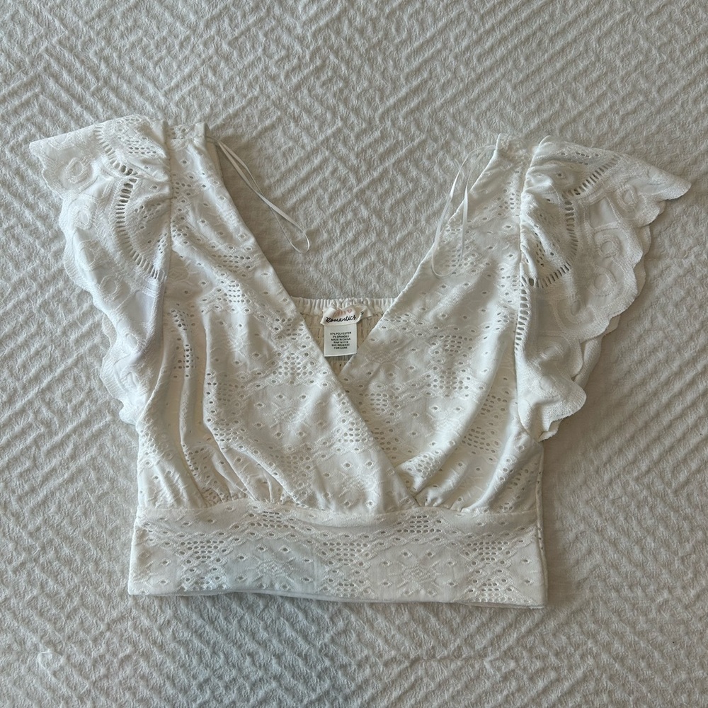 Urban Romantics White Flutter Sleeve Top